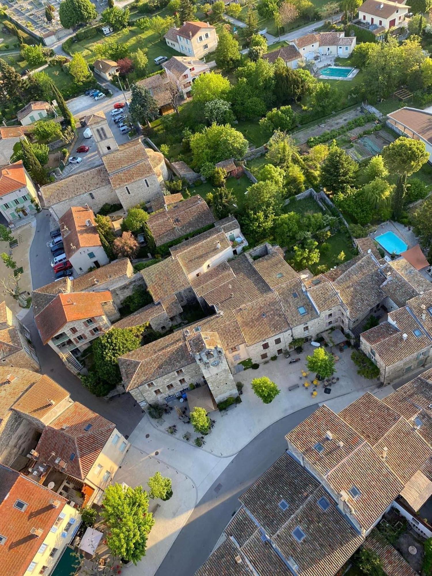 Les Appartements Du Saint Thiers, La Provence Dans Un Coin De La Drome Et L'Esprit D'Une Maison D'Hotes A Saou Exterior photo