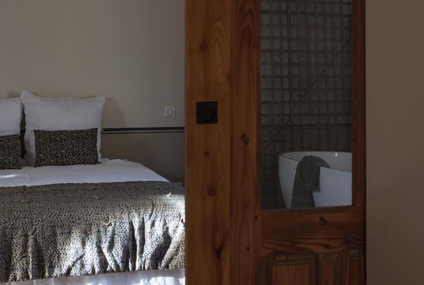 Les Appartements Du Saint Thiers, La Provence Dans Un Coin De La Drome Et L'Esprit D'Une Maison D'Hotes A Saou Exterior photo
