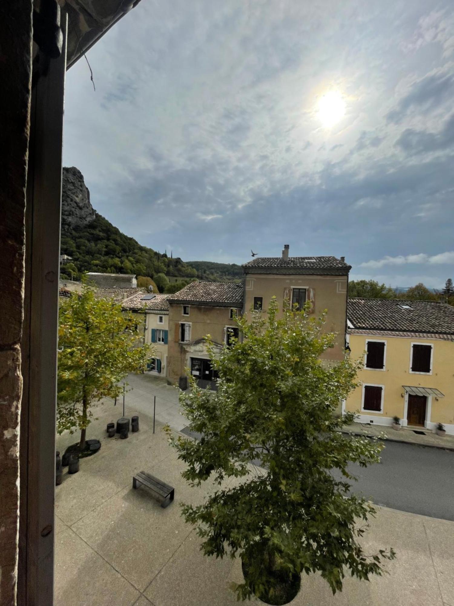 Les Appartements Du Saint Thiers, La Provence Dans Un Coin De La Drome Et L'Esprit D'Une Maison D'Hotes A Saou Exterior photo