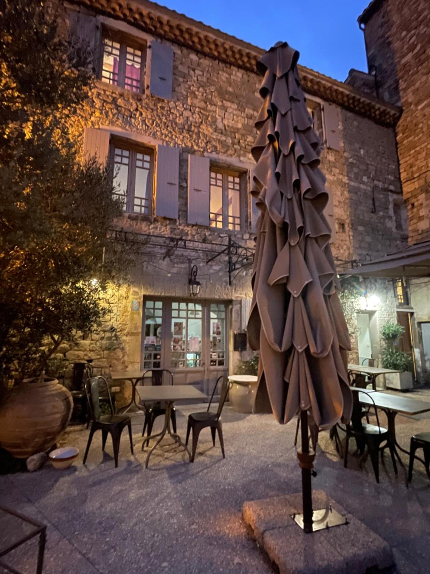 Les Appartements Du Saint Thiers, La Provence Dans Un Coin De La Drome Et L'Esprit D'Une Maison D'Hotes A Saou Exterior photo